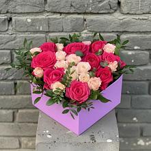Цветочная композиция из Розы в коробке в Каа-Хеме