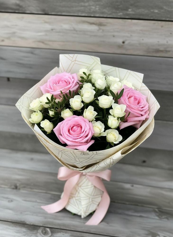 Букет цветов из: Розы в Каа-Хеме