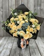 Букет цветов из:  Розы и Лизиантусы #REPLACE_PRED# Каа-Хеме