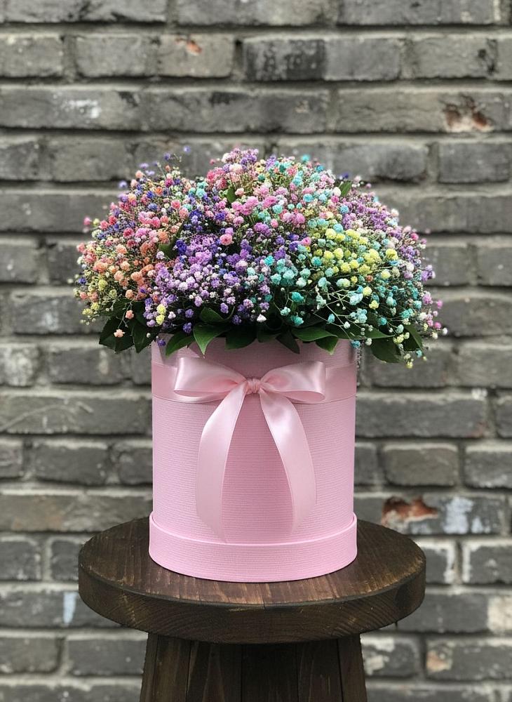 Цветочная композиция из Гипсофила и Розы в шляпной коробке в Каа-Хеме