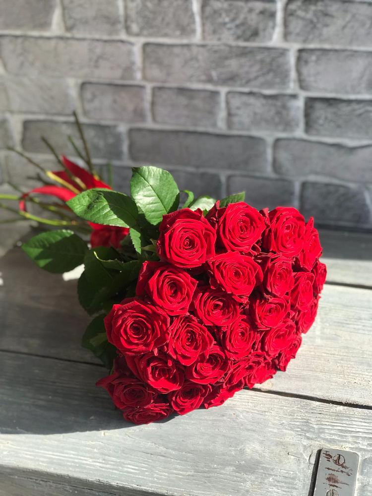 Букет Красные розы Фридом в Каа-Хеме