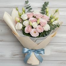 Букет цветов из:  Лизиантусы в Каа-Хеме