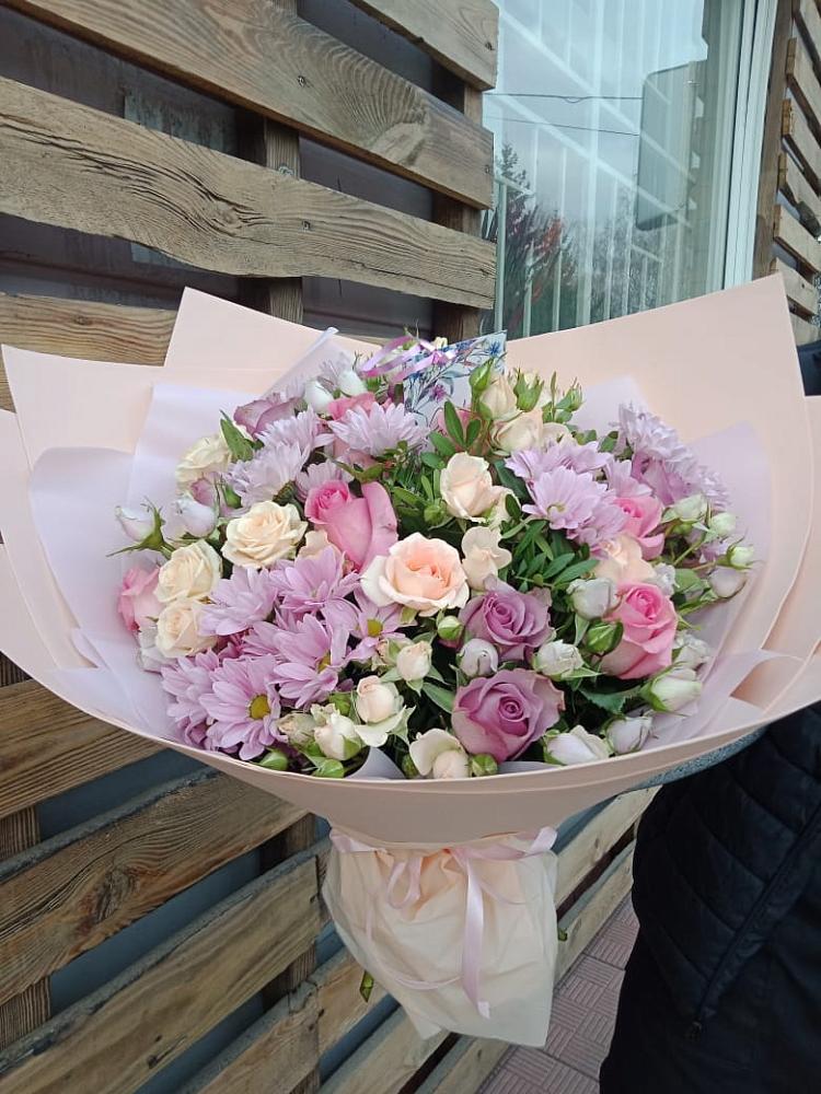 Букет цветов из: Розы и Хризантемы в Каа-Хеме