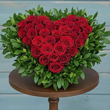 Цветочная композиция из Розы в виде сердца #REPLACE_PRED# Каа-Хеме