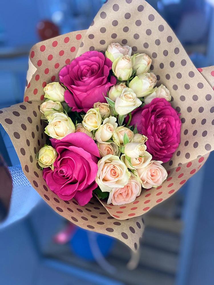 Букет цветов из: Розы в Каа-Хеме