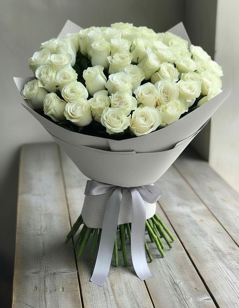 Букет 35 Белых роз в Каа-Хеме