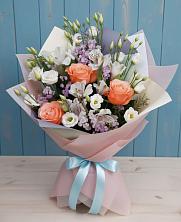 Букет цветов из:  Лизиантусы, Розы, Альстромерии и Гипсофила в Каа-Хеме