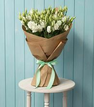 Букет цветов из:  Лизиантусы в Каа-Хеме