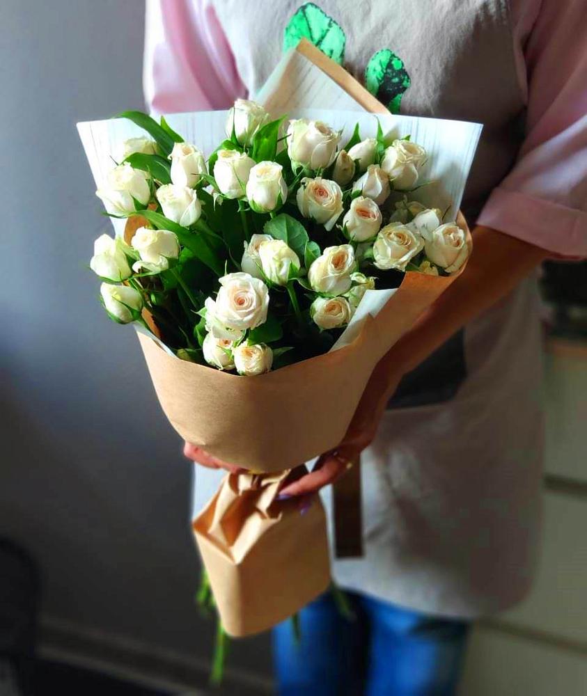 Букет цветов из: Розы в Каа-Хеме