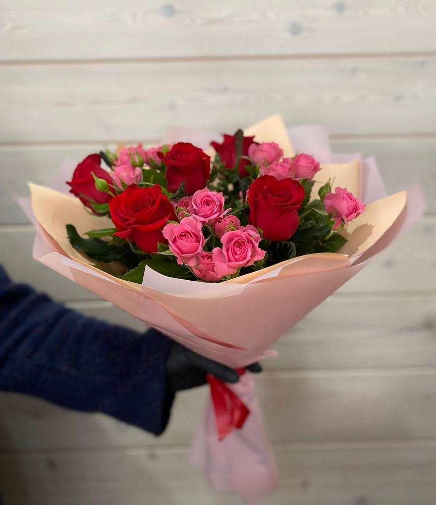 Букет цветов из: Розы в Каа-Хеме