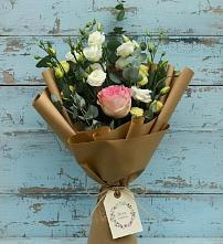 Букет цветов из:  Розы и Лизиантусы #REPLACE_PRED# Каа-Хеме